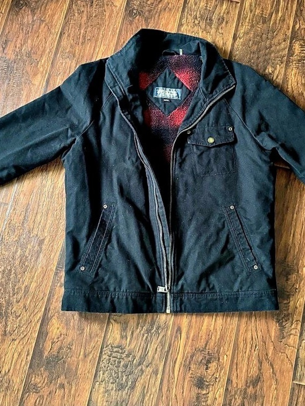 Pendleton Plaid Lined Jacket in Black & Red Size Medium